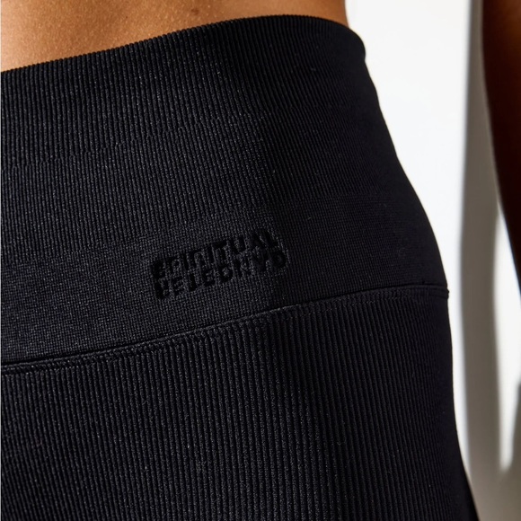 NWT Spiritual Gangster Ethereal Seamless Love Shortie - Picture 5 of 8